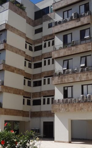 Apartamento à venda com 227m², 3 quartos e 3 vagasFachada