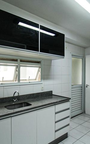 Apartamento para alugar com 131m², 3 quartos e 2 vagas Apartamento para alugar com 131m², 3 quartos e 2 vagasCozinha