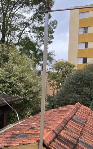 Casa para alugar com 573m², 2 quartos e 2 vagas Casa para alugar com 573m², 2 quartos e 2 vagasÁrea externa - Jardim