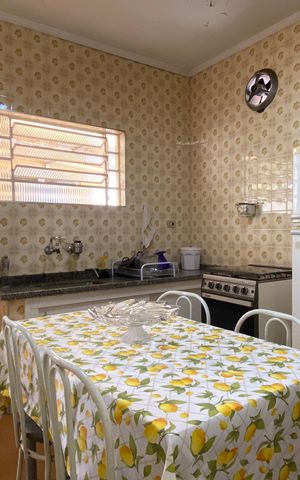 Casa para alugar com 573m², 2 quartos e 2 vagas Casa para alugar com 573m², 2 quartos e 2 vagasCozinha