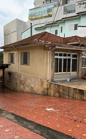Casa para alugar com 573m², 2 quartos e 2 vagas Casa para alugar com 573m², 2 quartos e 2 vagasÁrea externa - Garagem