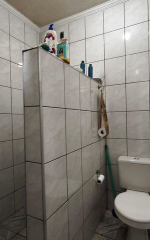 Casa à venda com 180m², 3 quartos e 5 vagas Casa à venda com 180m², 3 quartos e 5 vagasBanheiro Social