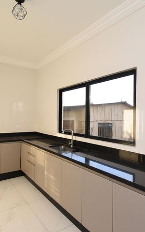 Casa de condomínio para alugar com 155m², 3 quartos e 2 vagasCozinha
