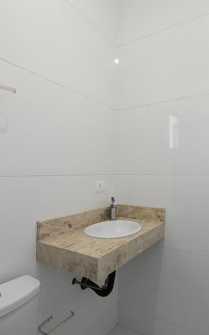 Casa de condomínio para alugar com 155m², 3 quartos e 2 vagasBanheiro da Suíte