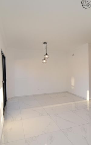 Casa de condomínio para alugar com 155m², 3 quartos e 2 vagasSala