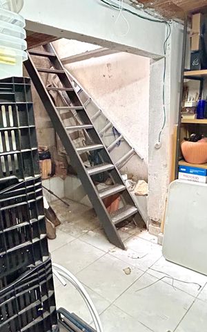 Casa para alugar com 170m², 3 quartos e 5 vagas Casa para alugar com 170m², 3 quartos e 5 vagasPorão