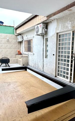 Casa para alugar com 170m², 3 quartos e 5 vagas Casa para alugar com 170m², 3 quartos e 5 vagasÁrea externa