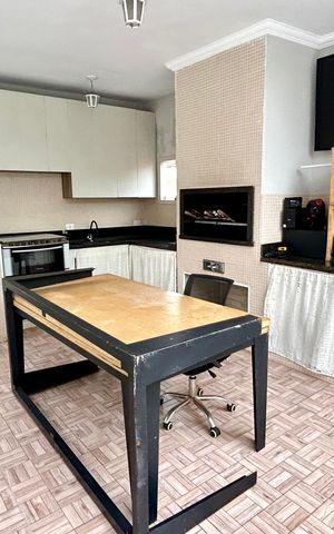Casa para alugar com 170m², 3 quartos e 5 vagas Casa para alugar com 170m², 3 quartos e 5 vagasÁrea externa