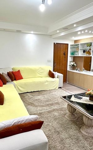 Casa para alugar com 170m², 3 quartos e 5 vagas Casa para alugar com 170m², 3 quartos e 5 vagasSala