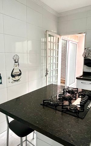 Casa para alugar com 170m², 3 quartos e 5 vagas Casa para alugar com 170m², 3 quartos e 5 vagasCozinha