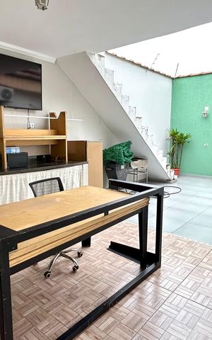 Casa para alugar com 170m², 3 quartos e 5 vagas Casa para alugar com 170m², 3 quartos e 5 vagasÁrea externa