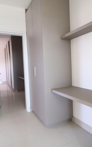 Apartamento para alugar com 145m², 3 quartos e 2 vagasCorredor - Armário