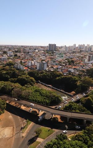 Apartamento para alugar com 145m², 3 quartos e 2 vagasVista
