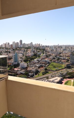 Apartamento para alugar com 145m², 3 quartos e 2 vagasQuarto 3 - Suíte - Vista
