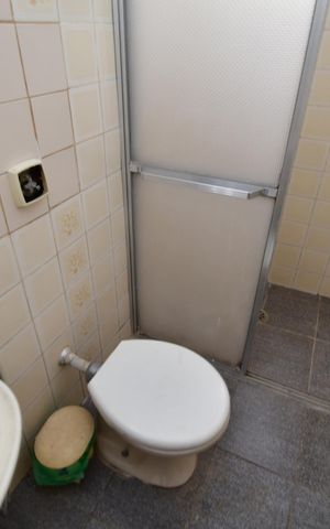 Casa à venda com 360m², 3 quartos e 3 vagasBanheiro social 2
