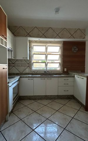 Casa para alugar com 84m², 3 quartos e 1 vaga Casa para alugar com 84m², 3 quartos e 1 vagaCozinha