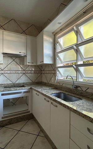Casa para alugar com 84m², 3 quartos e 1 vaga Casa para alugar com 84m², 3 quartos e 1 vagaCozinha