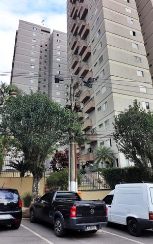 Apartamento para alugar com 84m², 2 quartos e 1 vagaFachada