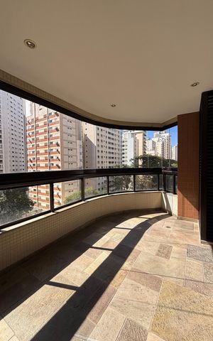 Apartamento para alugar com 180m², 3 quartos e 4 vagasVaranda