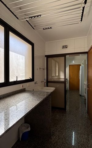 Apartamento para alugar com 180m², 3 quartos e 4 vagasÁrea de Serviço