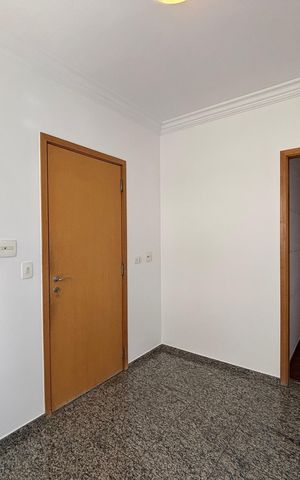 Apartamento para alugar com 180m², 3 quartos e 4 vagasCopa