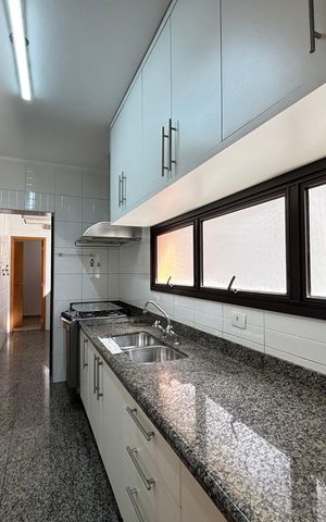 Apartamento para alugar com 180m², 3 quartos e 4 vagasCozinha