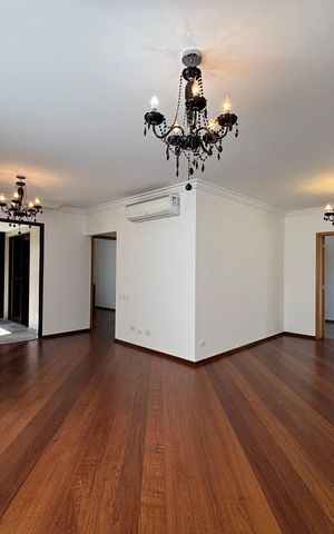Apartamento para alugar com 180m², 3 quartos e 4 vagasSala
