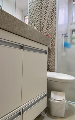 Apartamento à venda com 82m², 3 quartos e 2 vagas Apartamento à venda com 82m², 3 quartos e 2 vagasBanheiro da suíte