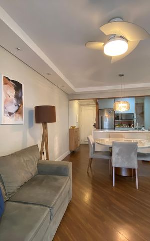 Apartamento à venda com 82m², 3 quartos e 2 vagas Apartamento à venda com 82m², 3 quartos e 2 vagasSala