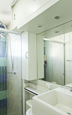 Apartamento à venda com 93m², 4 quartos e 2 vagas Apartamento à venda com 93m², 4 quartos e 2 vagasBanheiro da Suíte