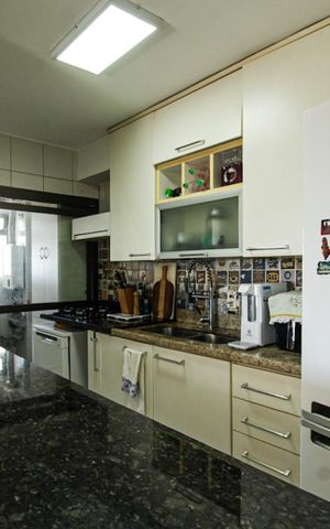 Apartamento à venda com 93m², 4 quartos e 2 vagas Apartamento à venda com 93m², 4 quartos e 2 vagasCozinha