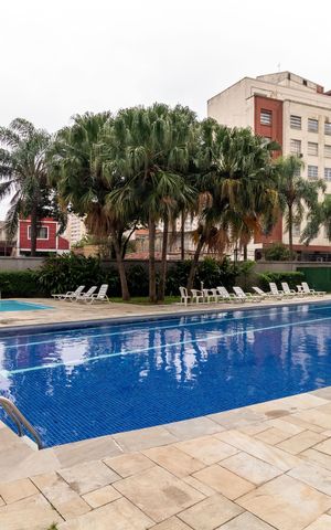 Apartamento à venda com 93m², 4 quartos e 2 vagas Apartamento à venda com 93m², 4 quartos e 2 vagasÁrea comum - Piscina