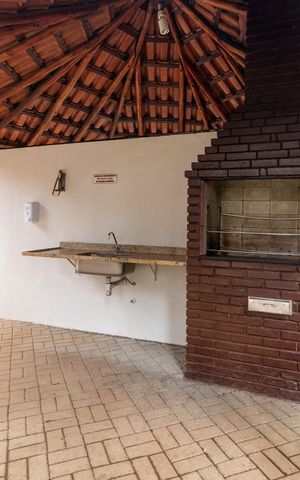 Apartamento à venda com 93m², 4 quartos e 2 vagas Apartamento à venda com 93m², 4 quartos e 2 vagasÁrea comum - Churrasqueira