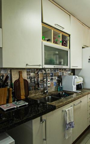 Apartamento à venda com 93m², 4 quartos e 2 vagas Apartamento à venda com 93m², 4 quartos e 2 vagasCozinha