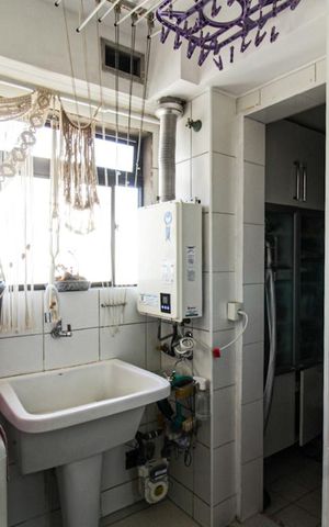 Apartamento à venda com 93m², 4 quartos e 2 vagas Apartamento à venda com 93m², 4 quartos e 2 vagasÁrea de Serviço