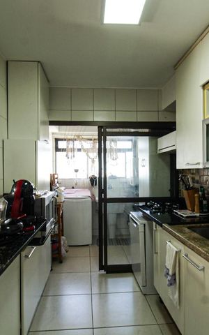 Apartamento à venda com 93m², 4 quartos e 2 vagas Apartamento à venda com 93m², 4 quartos e 2 vagasCozinha