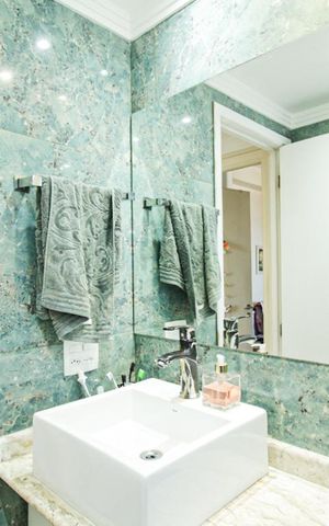 Apartamento à venda com 93m², 4 quartos e 2 vagas Apartamento à venda com 93m², 4 quartos e 2 vagasBanheiro