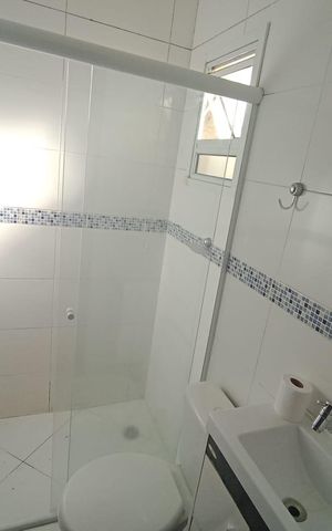Casa à venda com 100m², 2 quartos e 2 vagas Casa à venda com 100m², 2 quartos e 2 vagasBanheiro