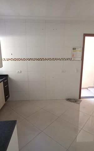 Casa à venda com 100m², 2 quartos e 2 vagas Casa à venda com 100m², 2 quartos e 2 vagasCozinha