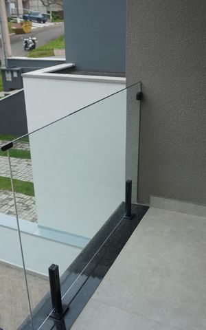 Casa de condomínio à venda com 212m², 3 quartos e 4 vagasSacada
