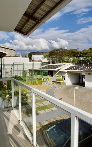 Casa de condomínio para alugar com 180m², 3 quartos e 4 vagasVaranda da Suíte