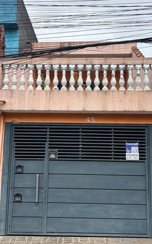 Casa à venda com 202m², 3 quartos e 1 vaga