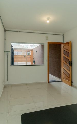 Casa para alugar com 80m², 3 quartos e 2 vagas Casa para alugar com 80m², 3 quartos e 2 vagasSala