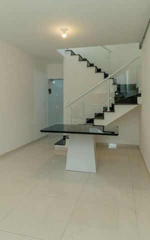 Casa para alugar com 80m², 3 quartos e 2 vagas Casa para alugar com 80m², 3 quartos e 2 vagasSala