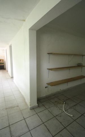Casa à venda com 222m², 3 quartos e 2 vagasPorão