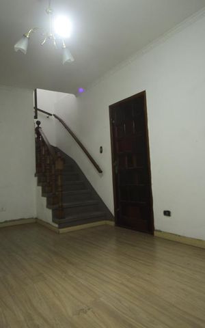 Casa à venda com 222m², 3 quartos e 2 vagasSala 