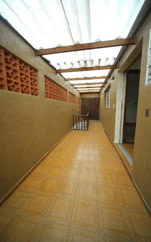 Casa à venda com 222m², 3 quartos e 2 vagasQuintal 
