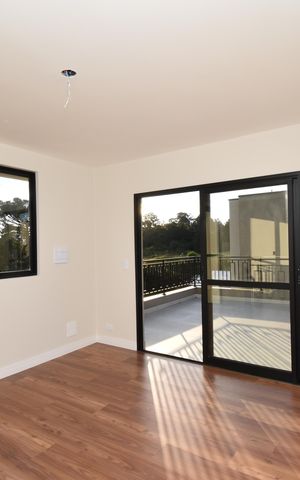 Casa de condomínio para alugar com 180m², 3 quartos e 2 vagasÁtico
