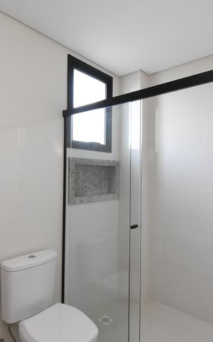 Casa de condomínio para alugar com 180m², 3 quartos e 2 vagasBanheiro da Suíte