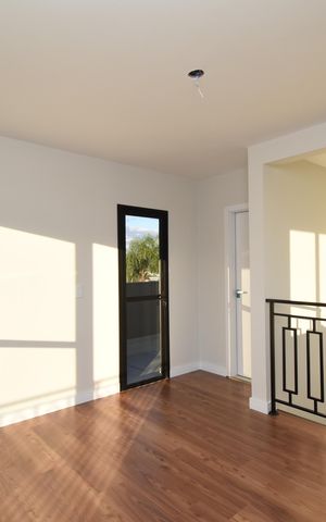 Casa de condomínio para alugar com 180m², 3 quartos e 2 vagasÁtico